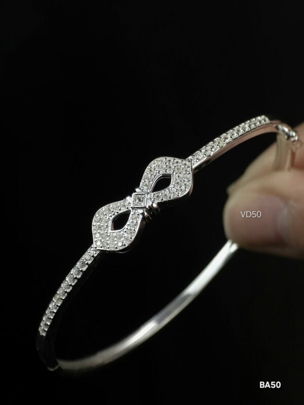 z6417259305544 c8751dfb6016fcb0fdd860435d133585 1