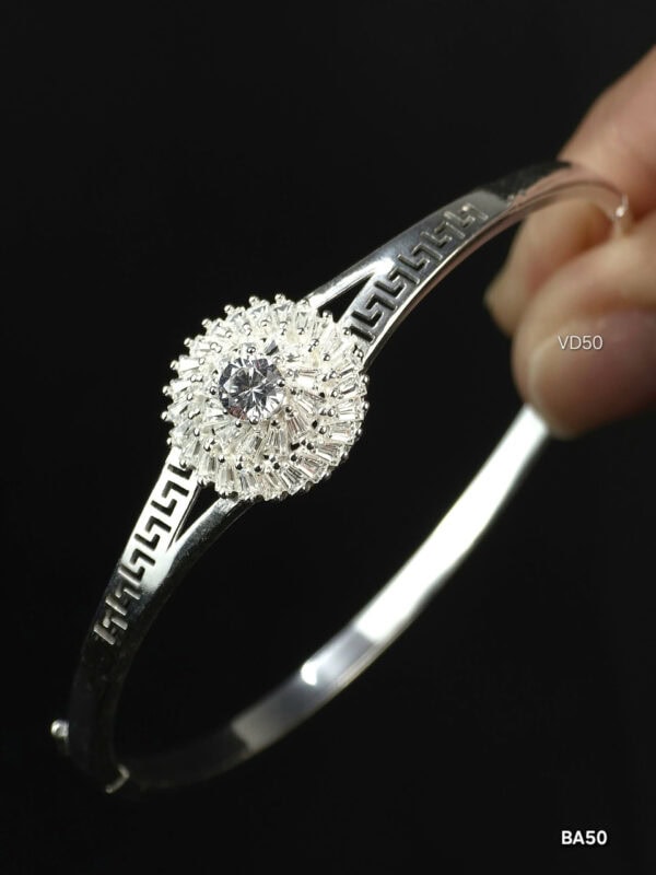 z6417259410189 8bd3ccd12351512d3f2217bfc9900c1c 1