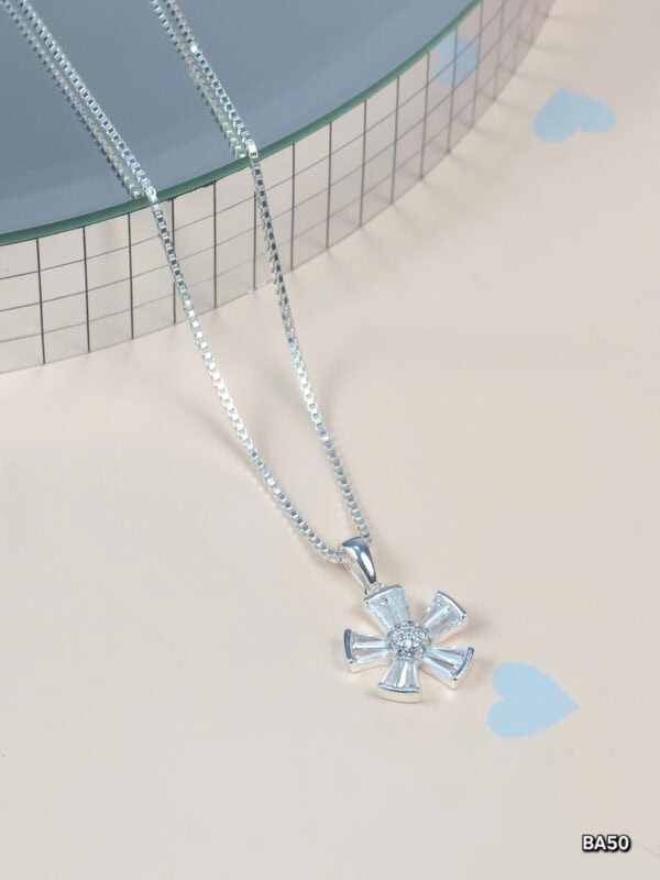 z6417521354894 6b1b3af48845618529d76ef21893d984 1