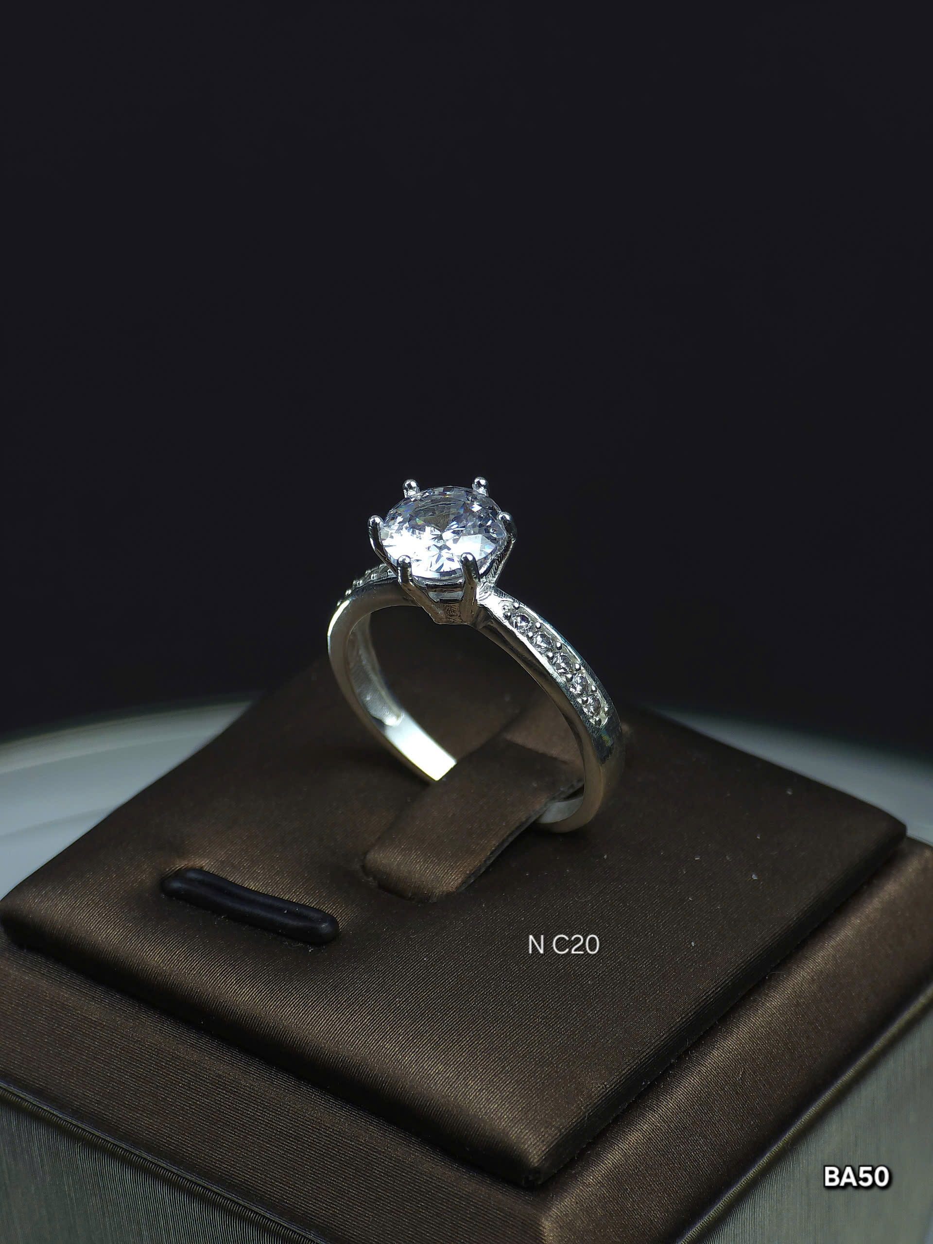 Nhẫn Nữ Bạc Ổ Đá Cao