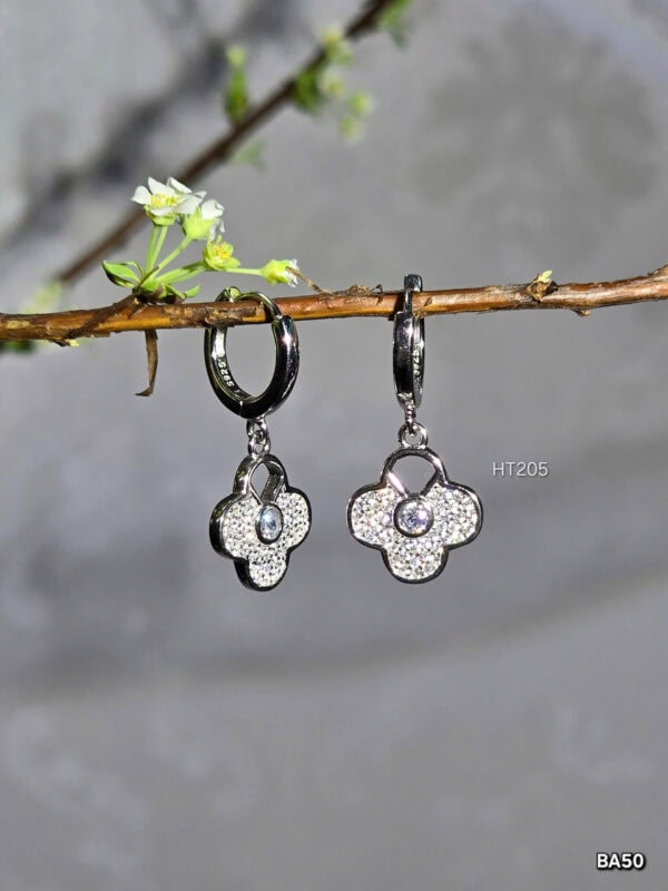 z6427593404682 cca72631601bc2046104cf0629784aed 1