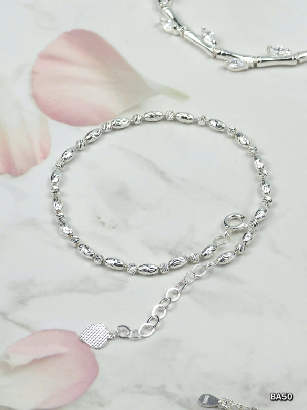 z6430774549896 ab7bc52a02a25f60842ea43a8b37bf27 1