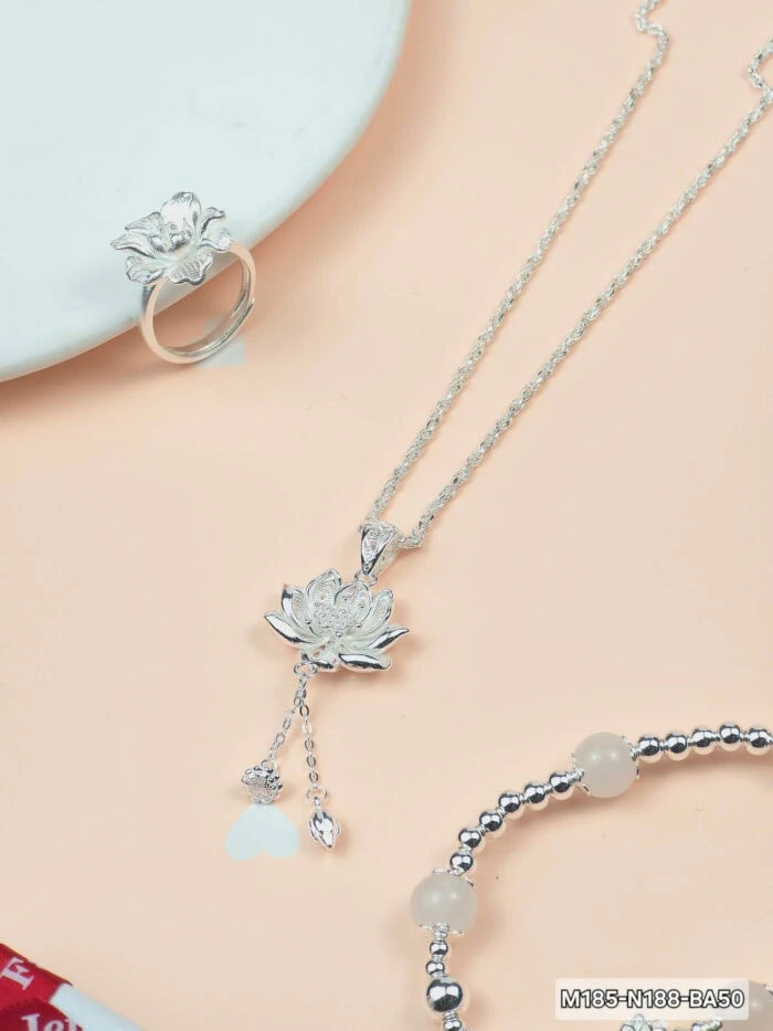 z6437213041613 e27e57f6f5564cd67c23c0a4a6d7de4e 2