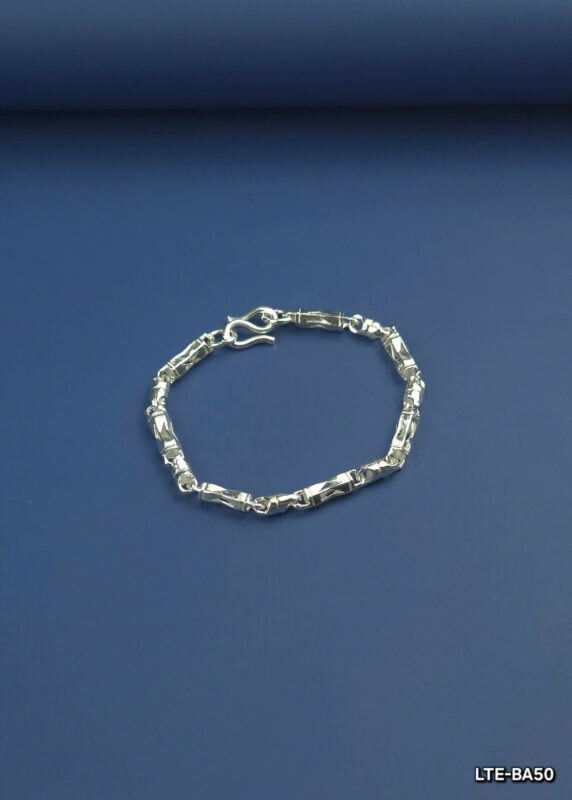 z6443784325208 bb12bde165d7b5021369cdf7c4ba22ff