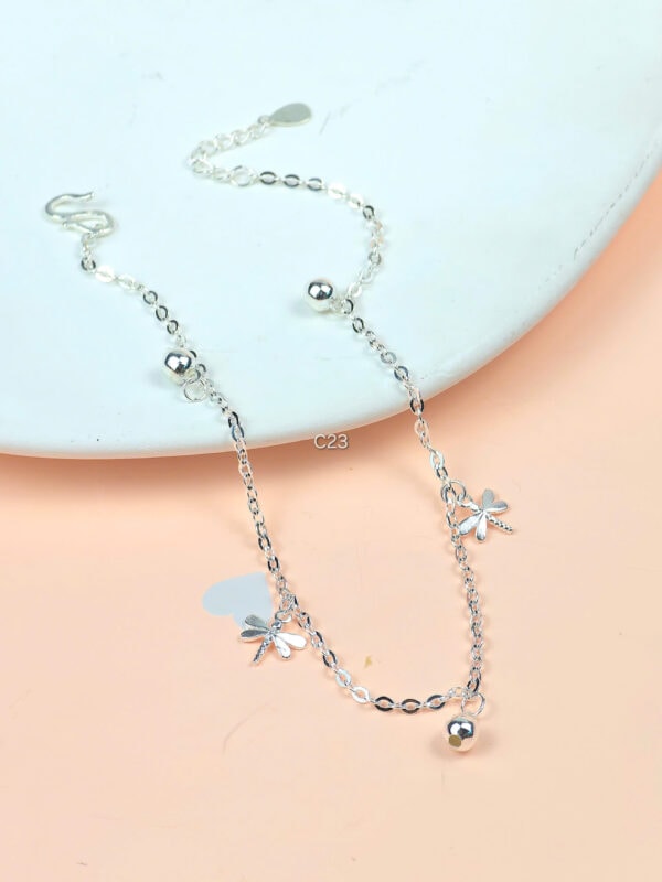 z6450192672593 0b988f7cf5a1a6fedaaef3a72ecc4e0d