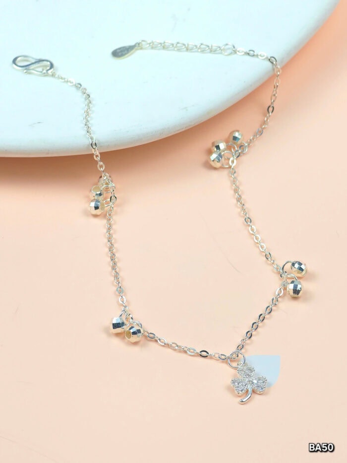 z6450192811725 6beb37b1093a6b762c841515872d0ca9