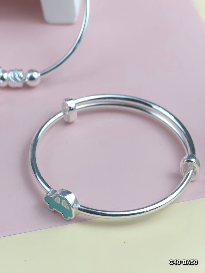 z6453808760646 64902fdb6cdea2e4764150bf824cf661