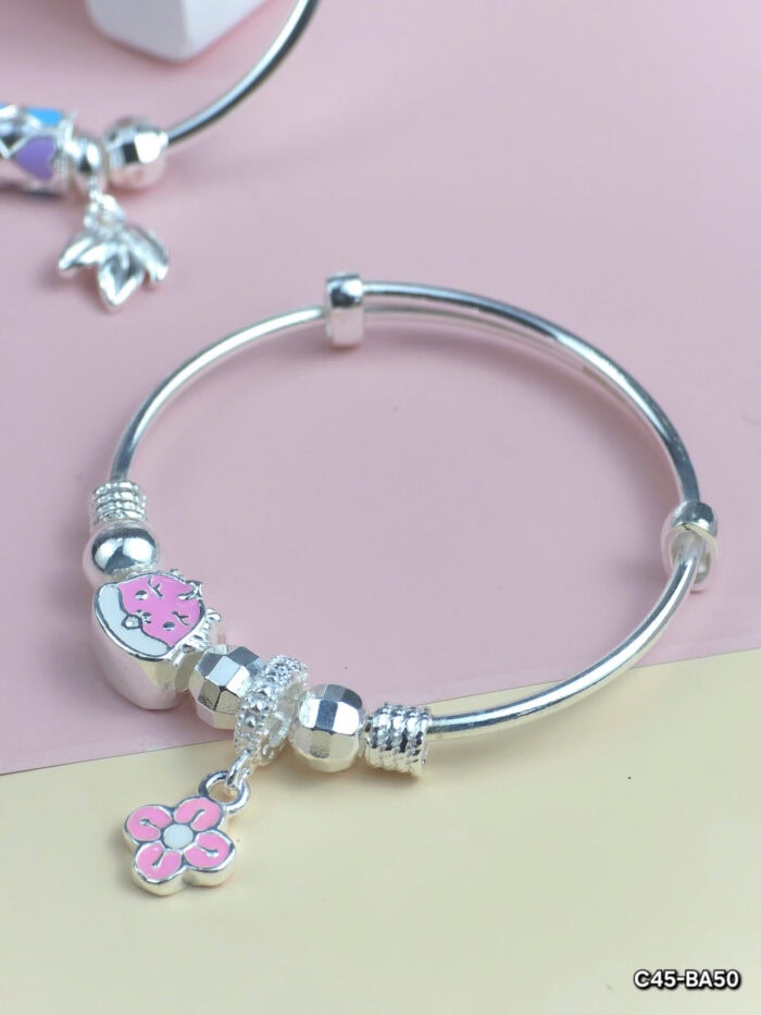 z6453808765769 2d537944acace11bfa885f0bdb942813