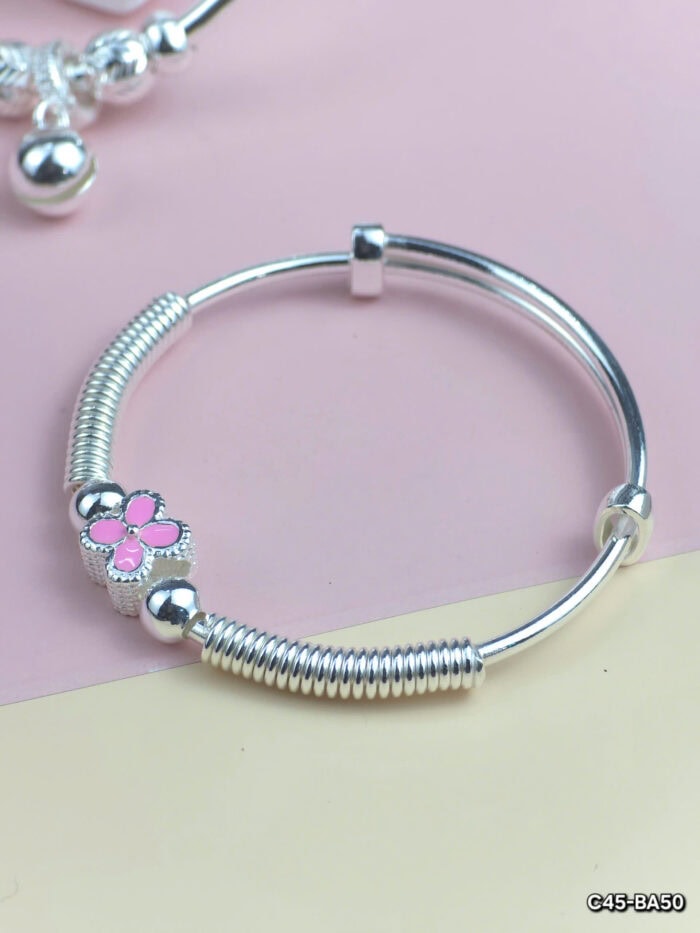 z6453808814835 534ce0c55499f8a51a5a19d768685d4e