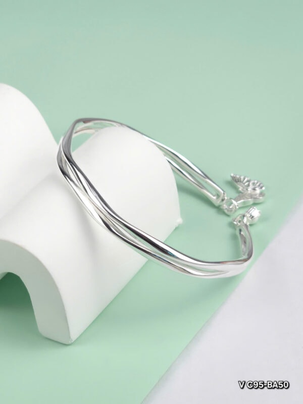 z6465102231523 91be8e76471d56f30e13d820e084ca4e 1