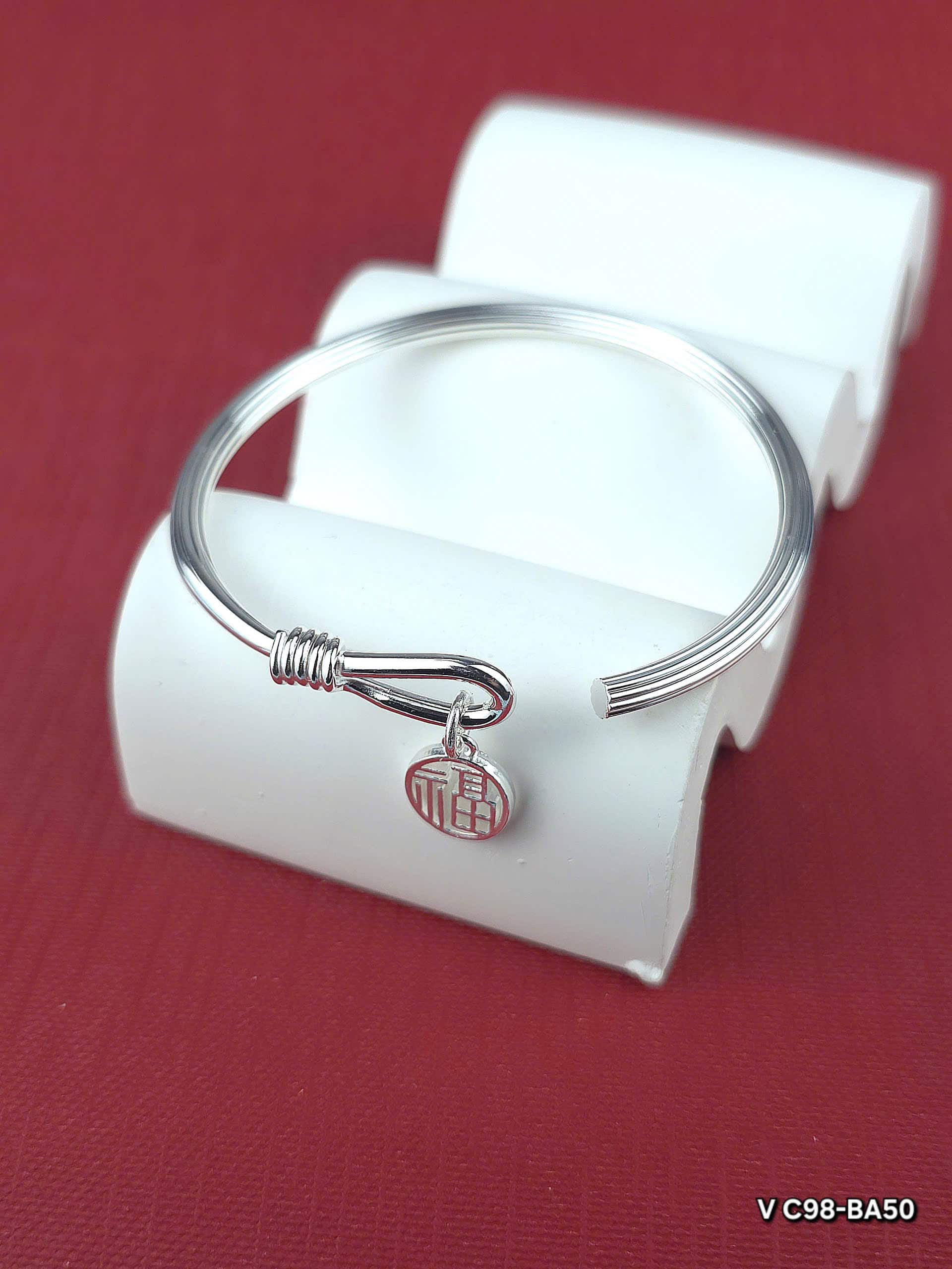 Vòng Tay Bạc S999